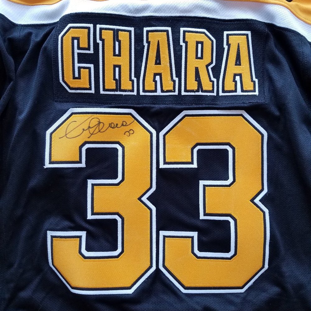 Zdeno Chara Signed NHL Jersey - Boston Bruins